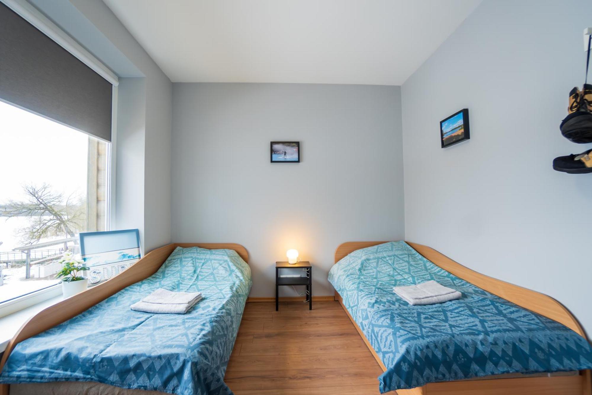 Namelis Ant Vilnojos Ezero Kranto Guest House Suderve Exterior photo